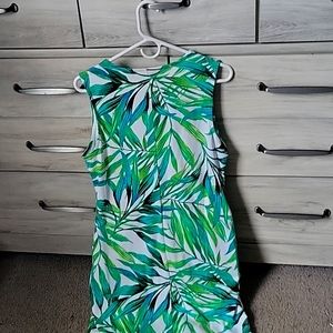 Women's New York & Co dress in Size med.